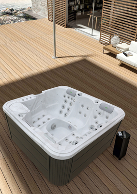 Beyaz Açık Hava Spa Sıcak Tub Akrilik Spa Balboa Sistemi 54 Toplam Jetler